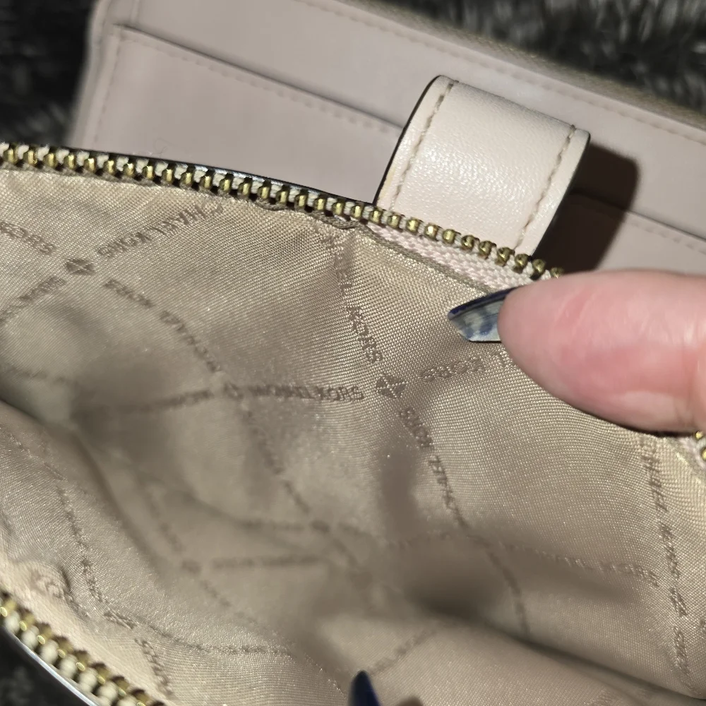 Michael Kors Double Zip Wallet Phone Holder Mk - Picture 5 of 7
